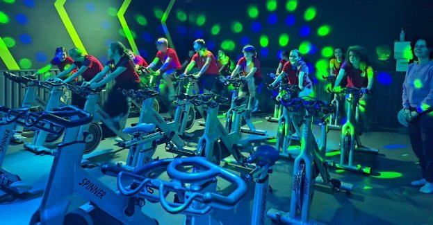 Ponad 7500 uczniów z całego kraju wzięło udział w tegorocznej edycji bezpłatnego programu „Aktywne Szkoły MultiSport”, który pomaga szkołom urozmaicić lekcje wychowania fizycznego i zachęca nastolatków do regularnego ruchu. Dzięki zajęciom prowadzonym w profesjonalnych klubach fitness młodzi mogą odkrywać różne formy aktywności i budować zdrowe nawyki, które – jak pokazują badania – często decydują o ich przyszłej kondycji i stosunku do aktywności fizycznej.